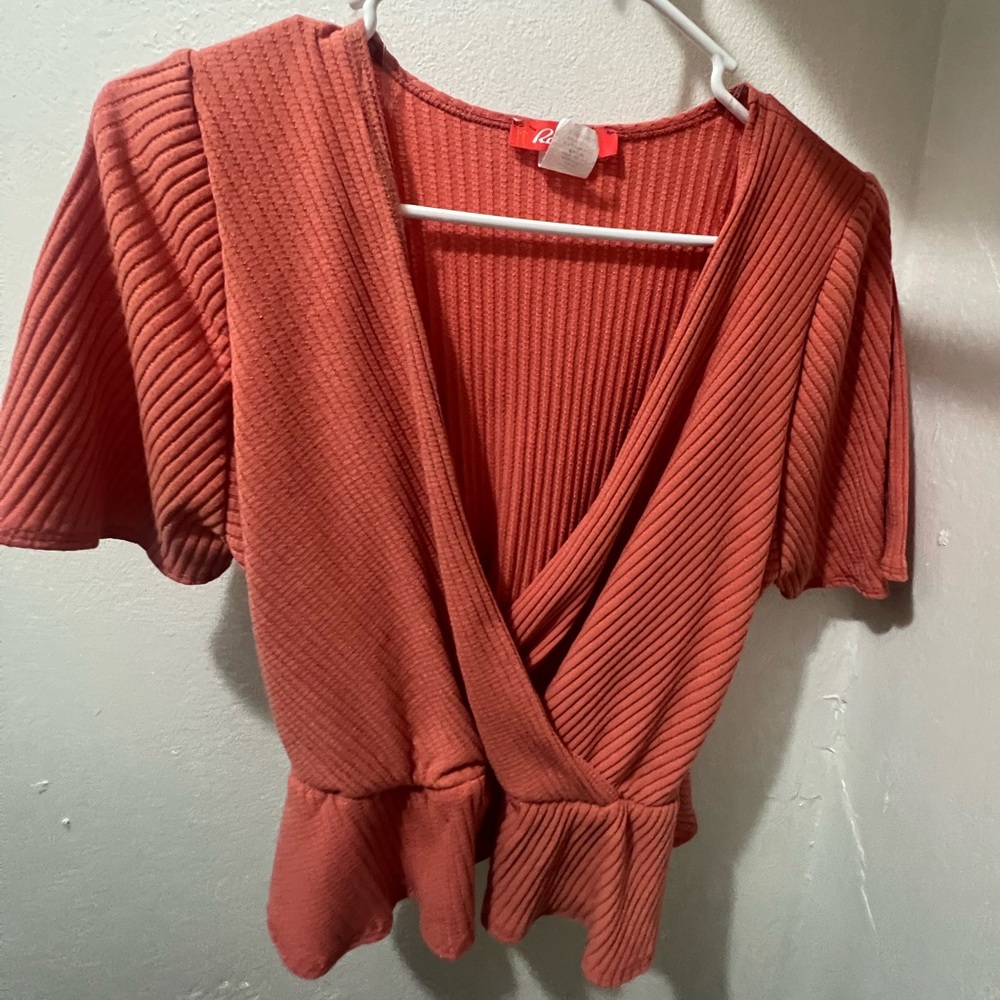 XL - casual open chested crop top
